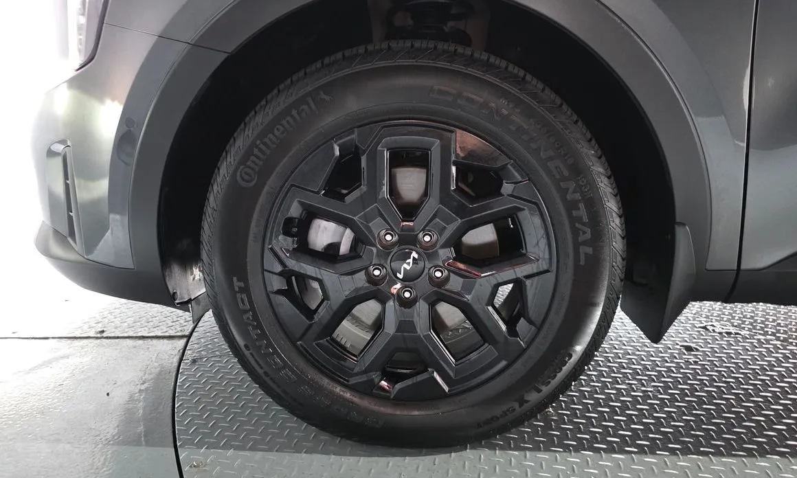 Kia Sorento — фото 7