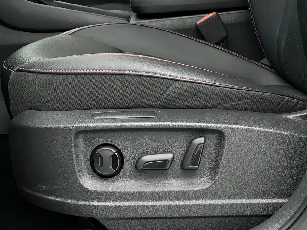 Skoda Karoq — фото 10