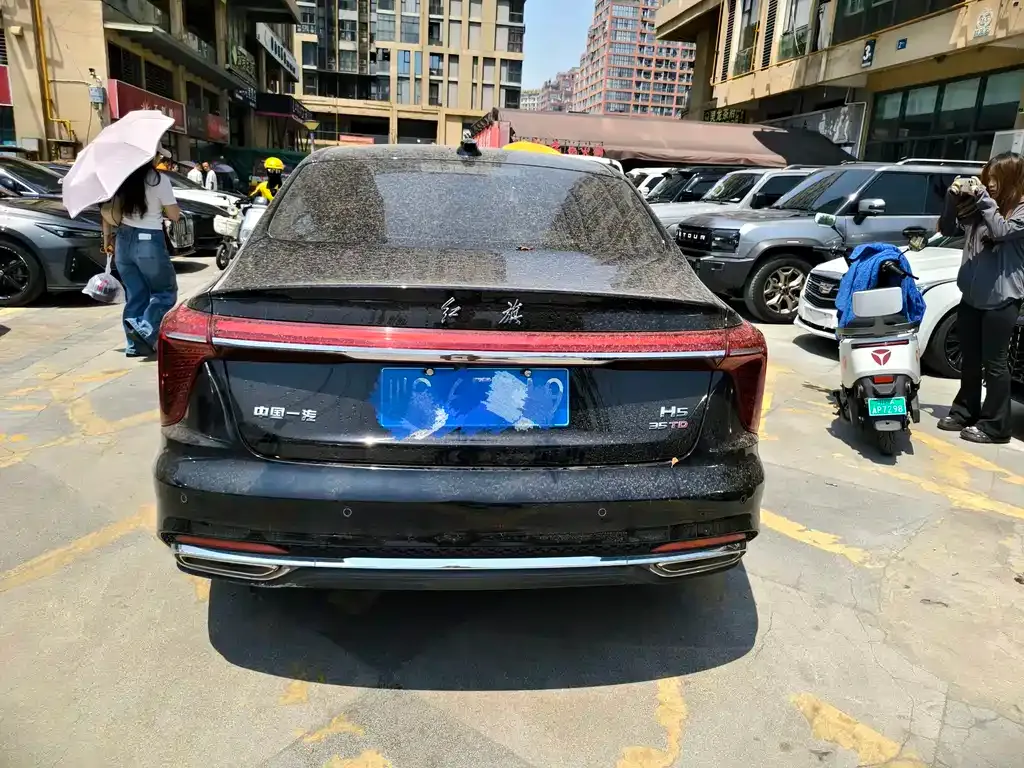 Hongqi H5 — фото 4