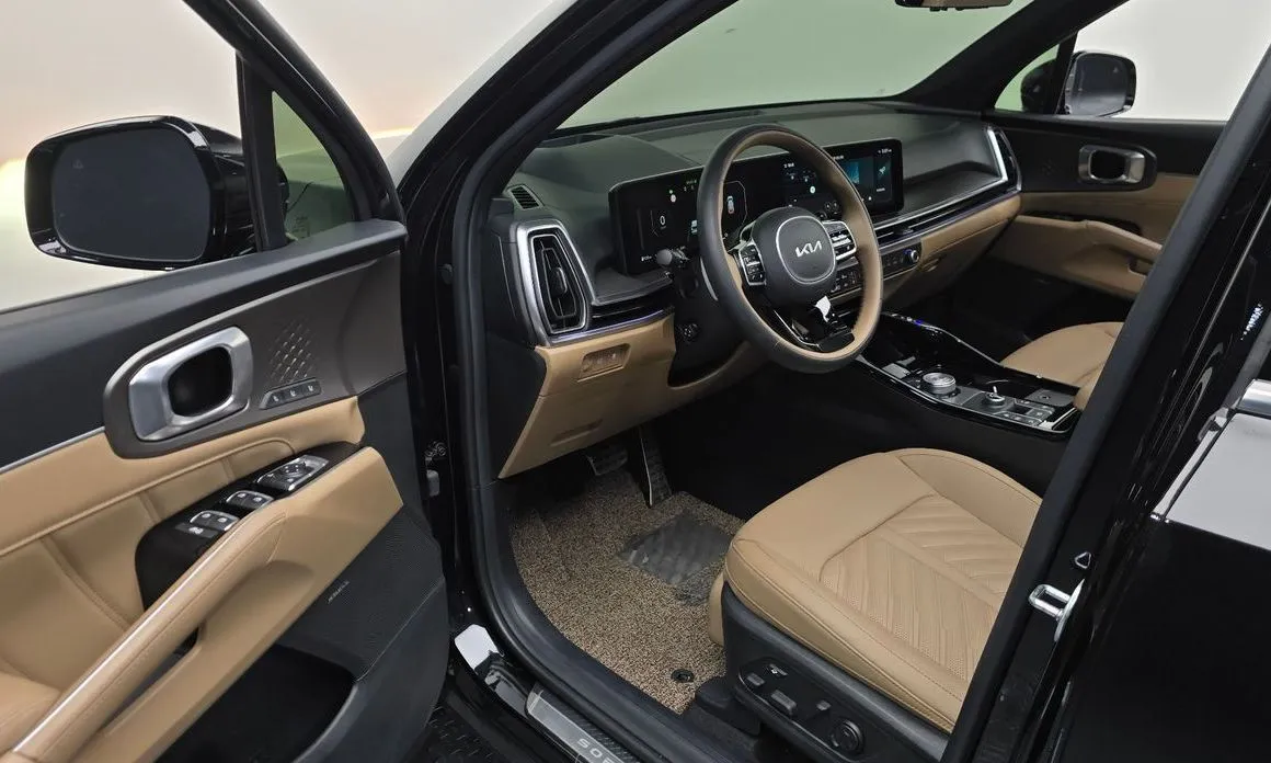 Kia Sorento — фото 7