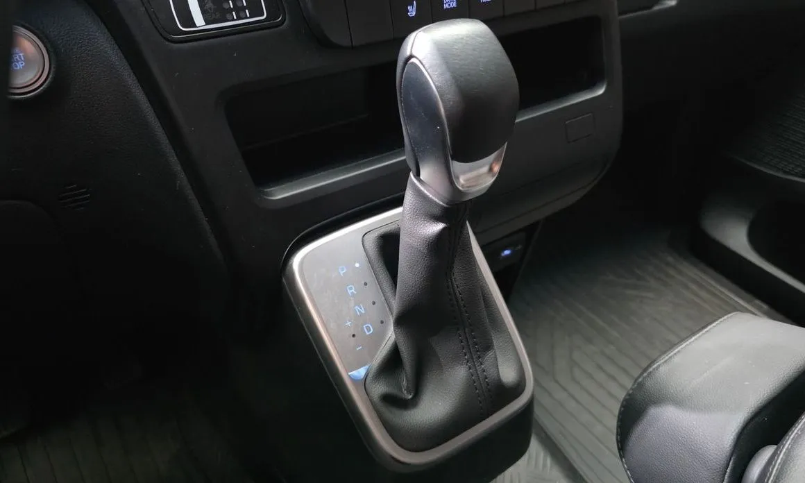 Hyundai Staria — фото 3