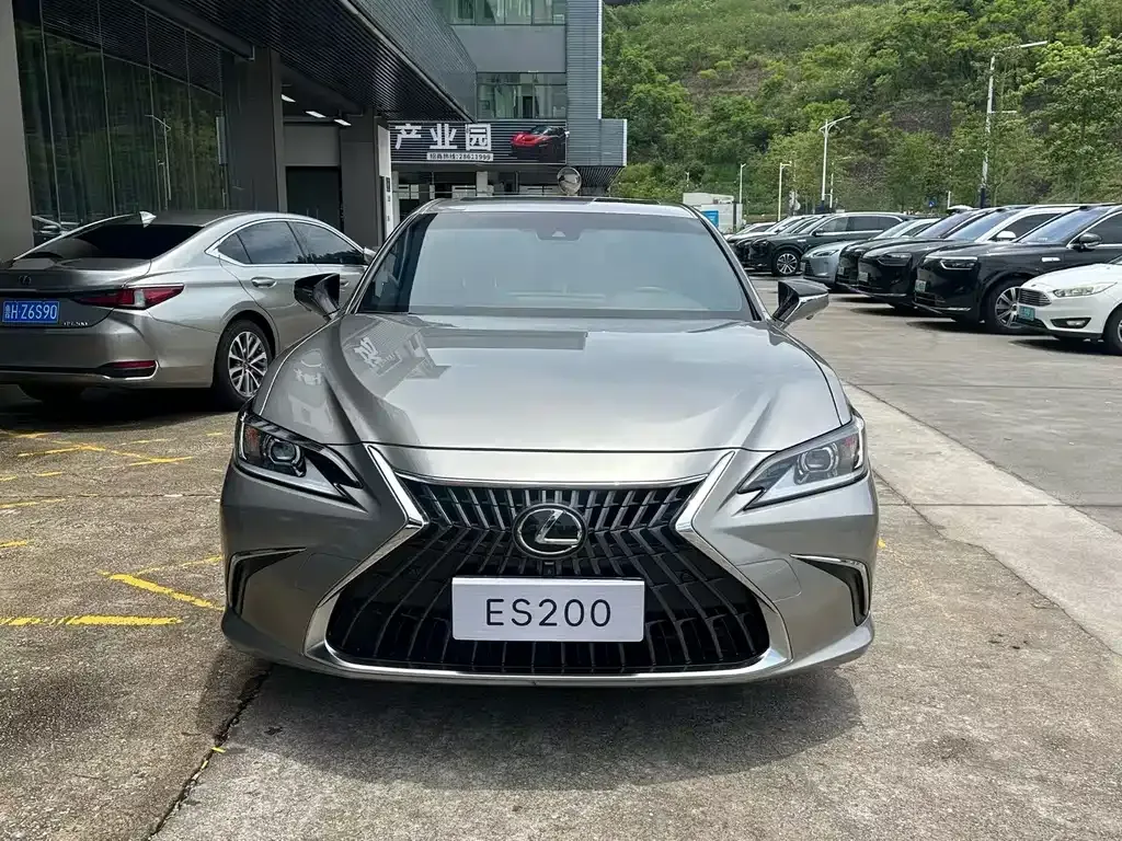 Lexus ES — фото 9