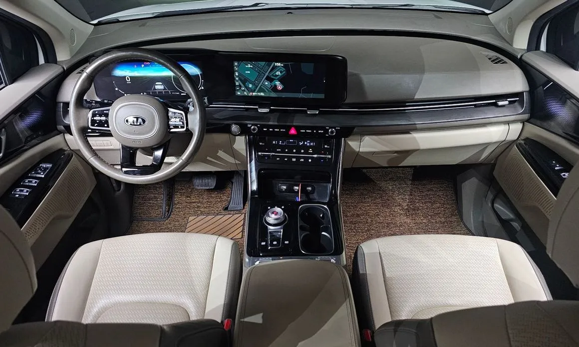 Kia Carnival — фото 10