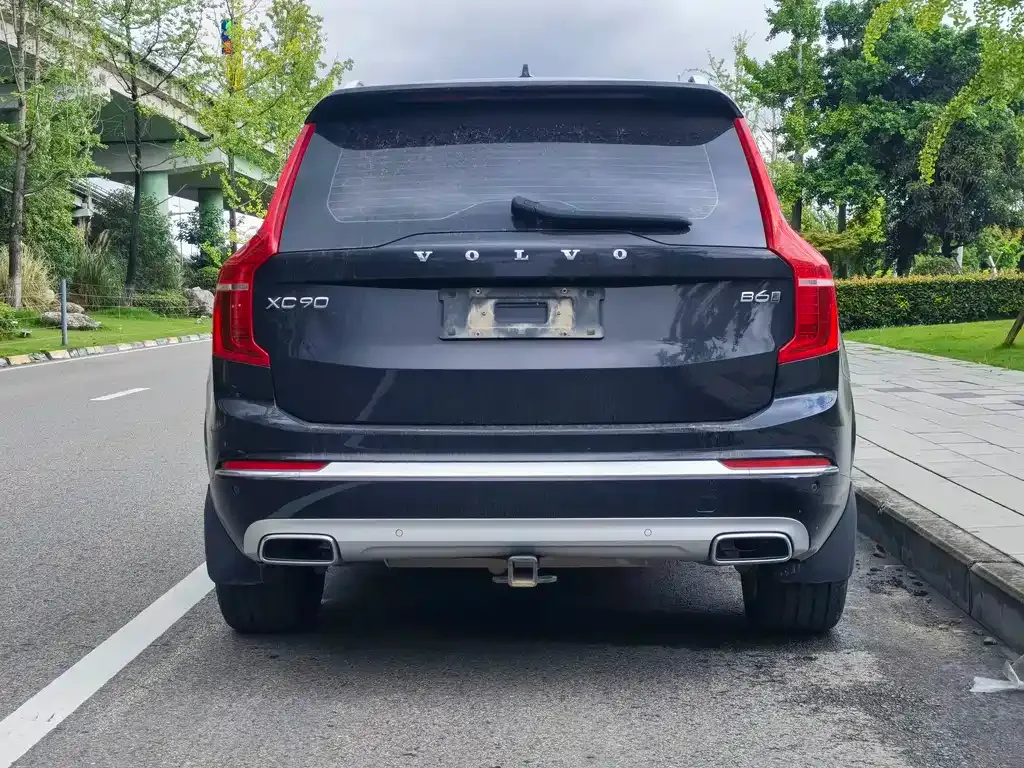 Volvo XC90 — фото 7