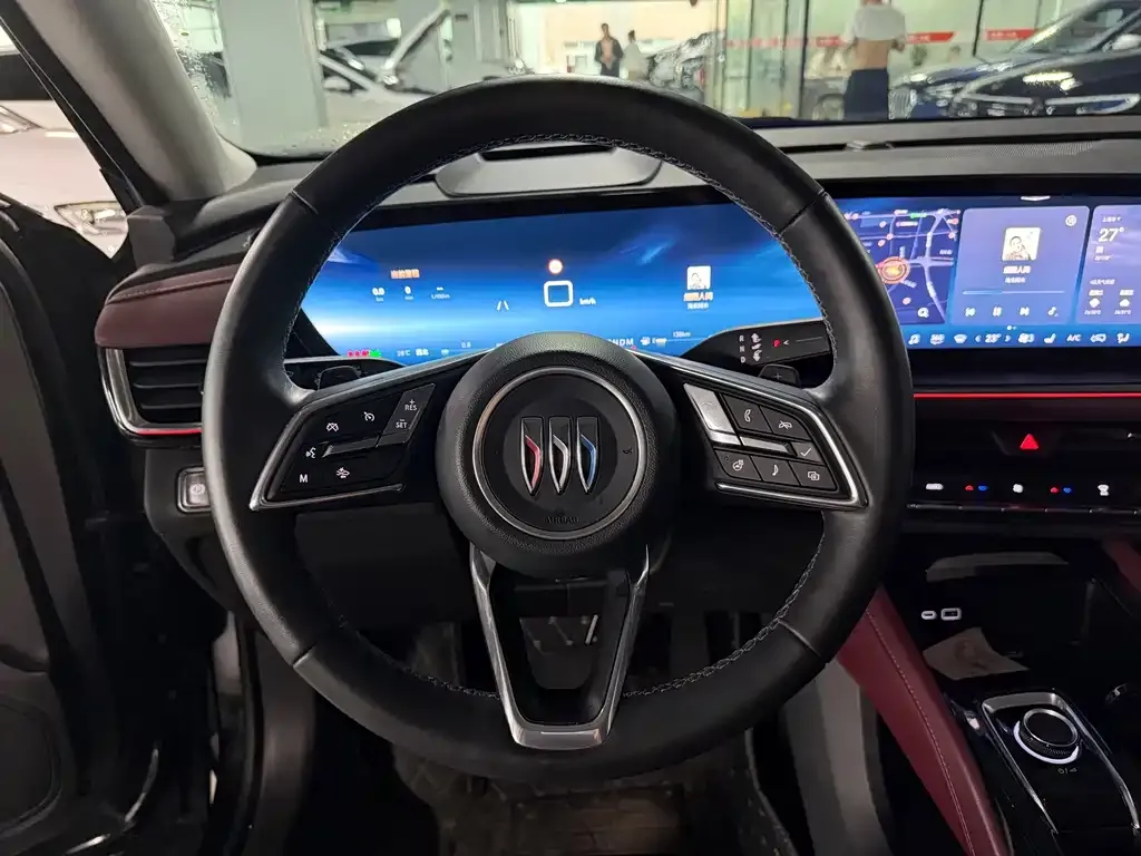 Buick Envision Plus — фото 6