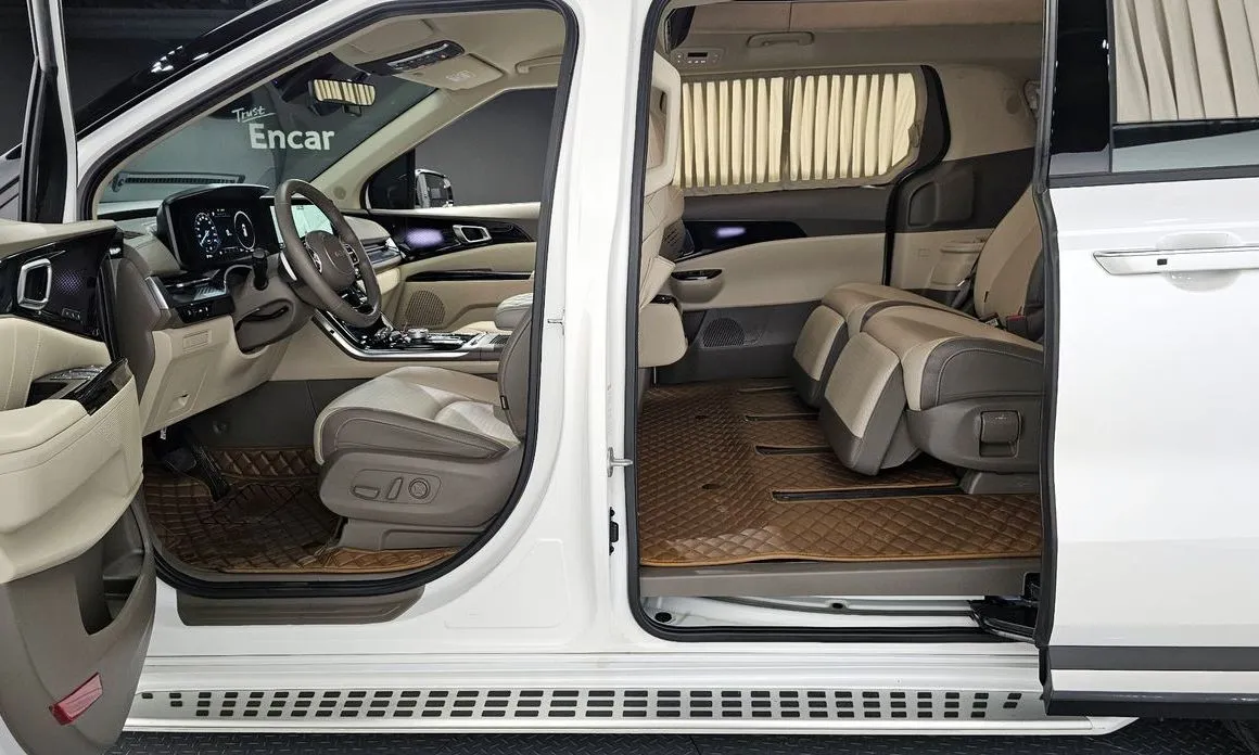 Kia Carnival — фото 10