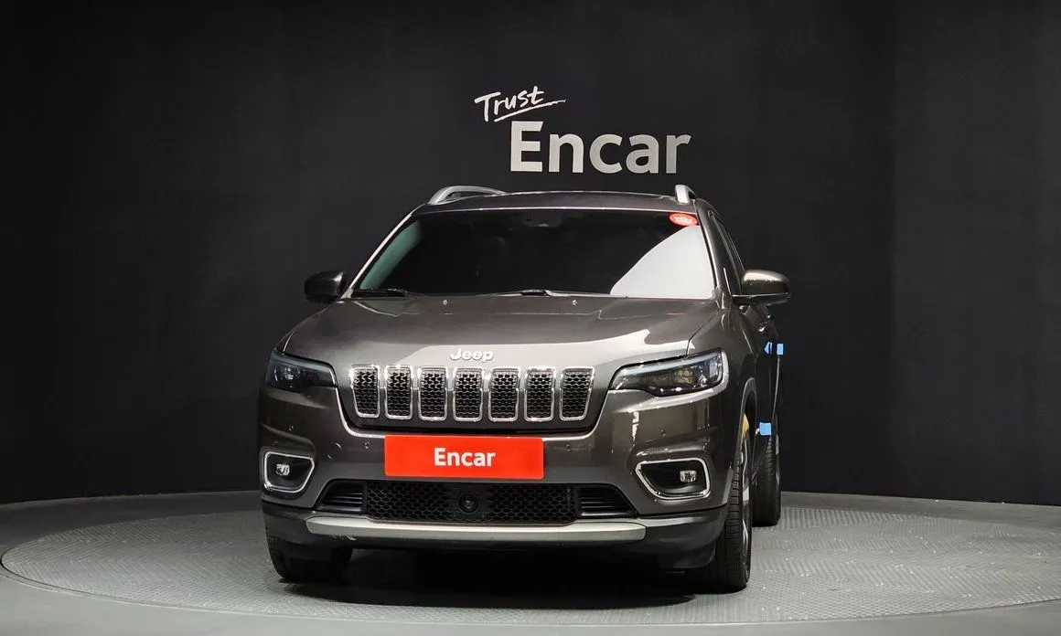 Jeep Cherokee — фото 4