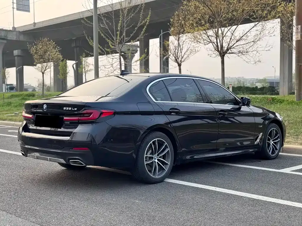 BMW 5 Series New Energy — фото 6
