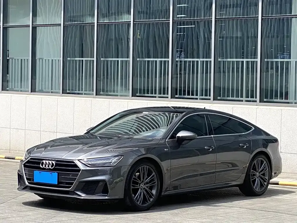 Audi A7 — фото 1