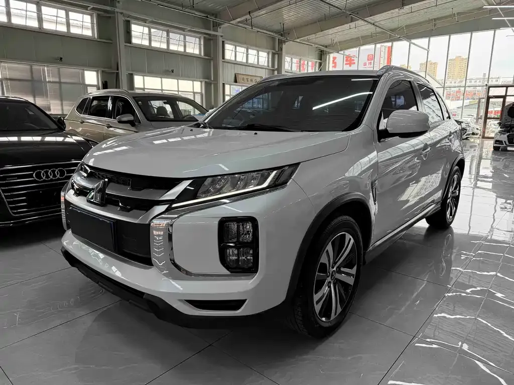 Mitsubishi ASX — фото 1