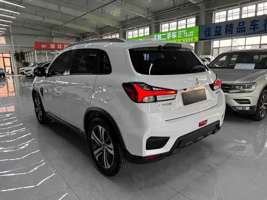 Mitsubishi ASX — фото 10