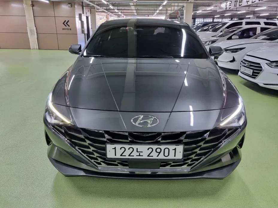 Hyundai AVANTE — фото 1