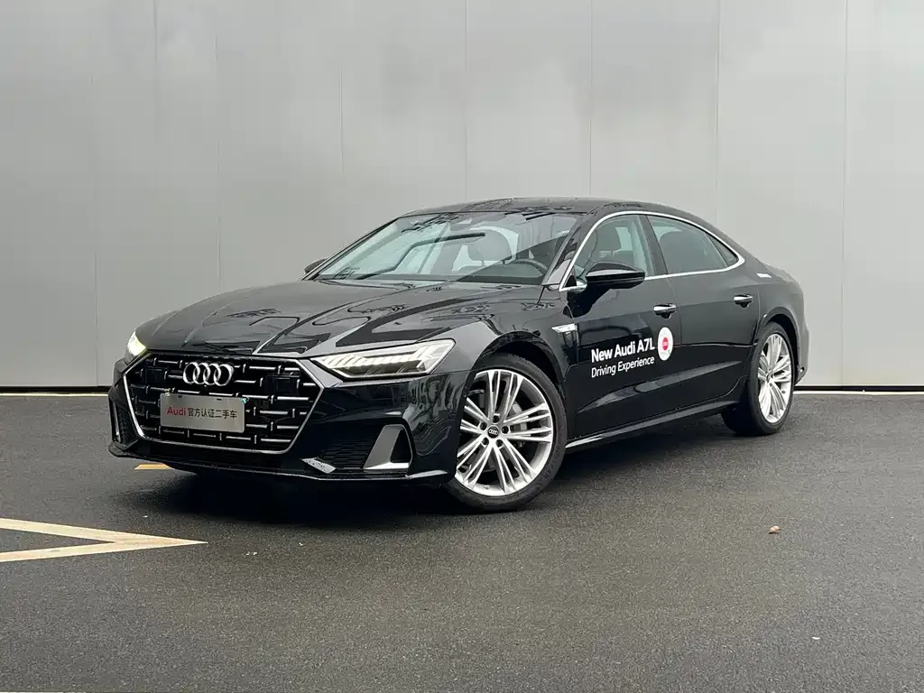 Audi A7L — фото 1
