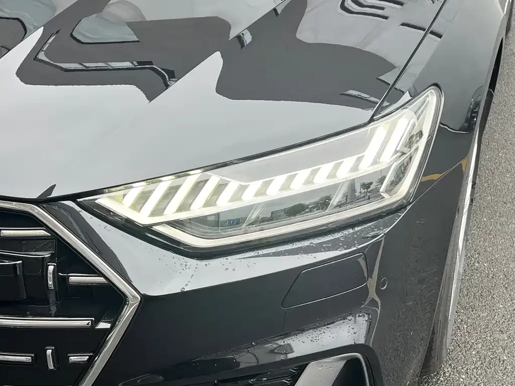Audi A7L — фото 7
