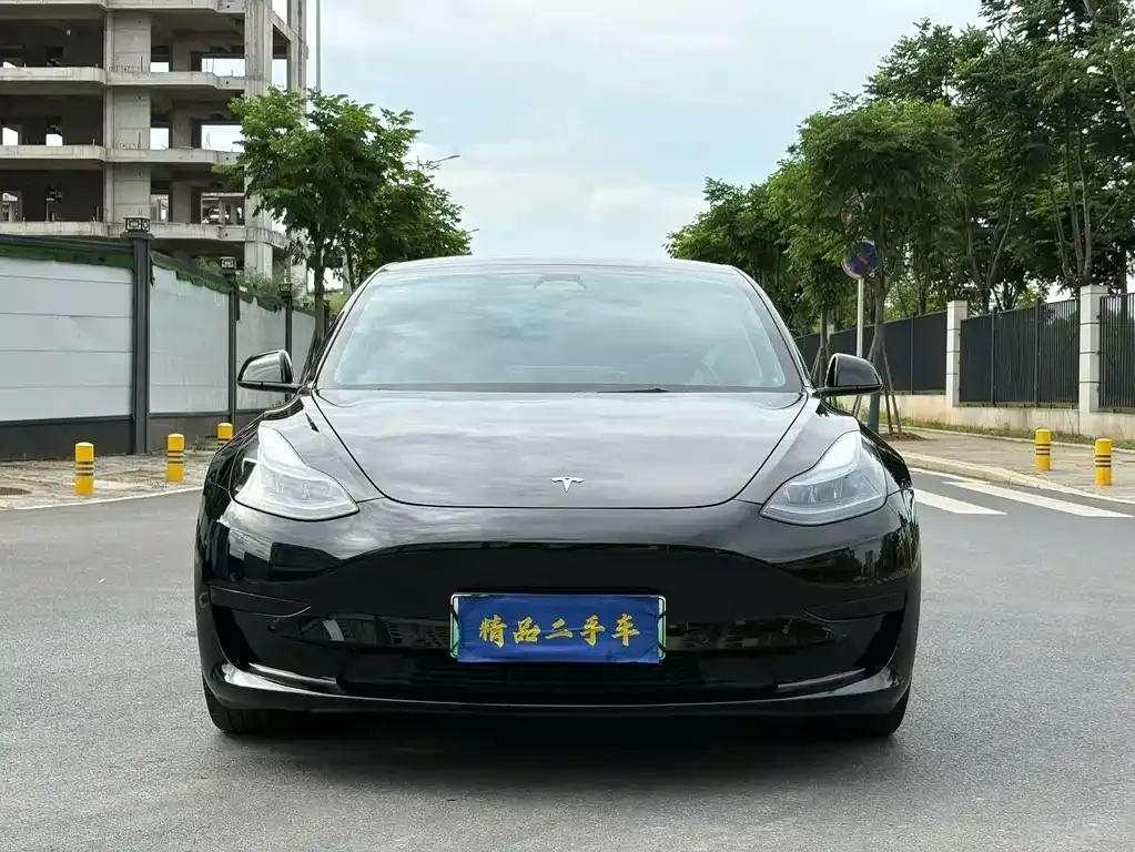Tesla Model 3 — фото 5