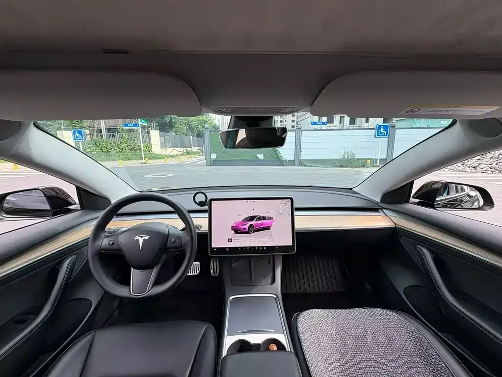 Tesla Model 3 — фото 8