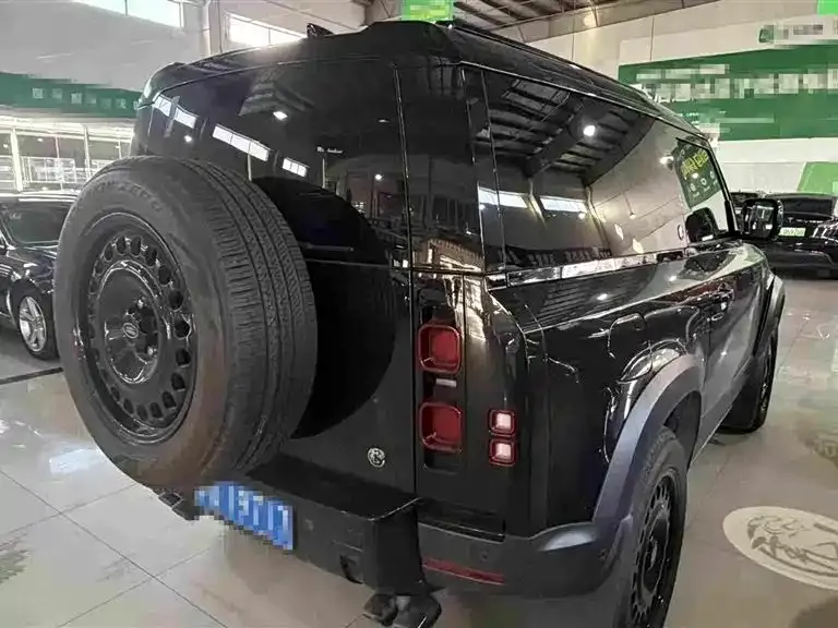Land Rover Defender — фото 4
