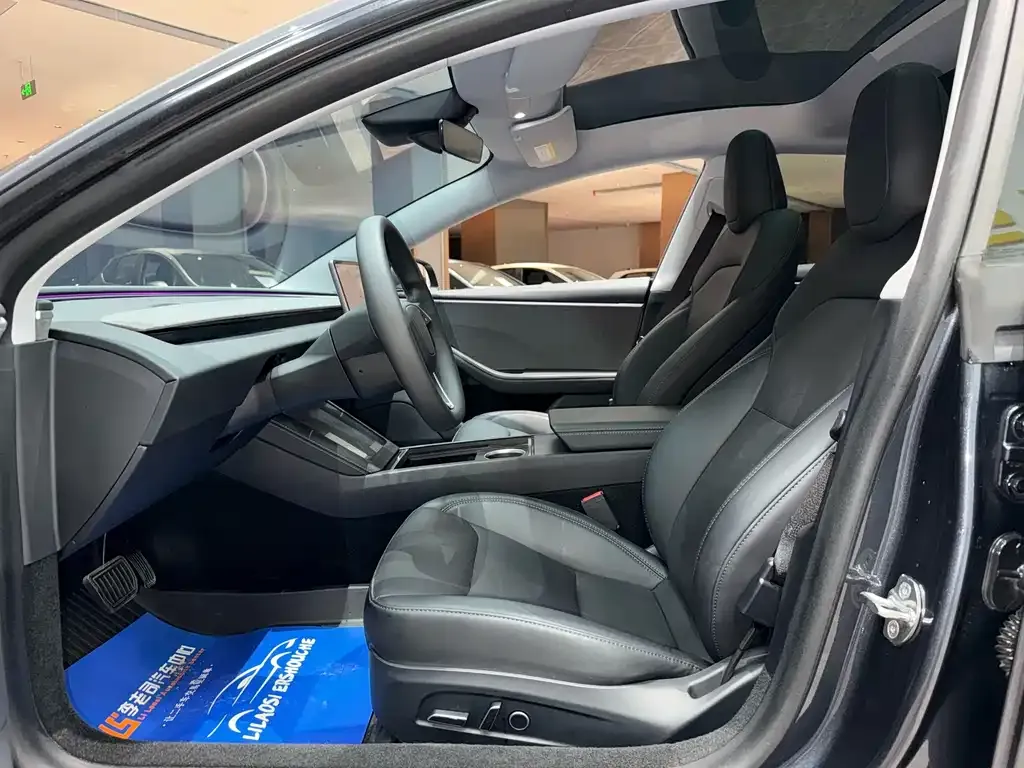 Tesla Model 3 — фото 4