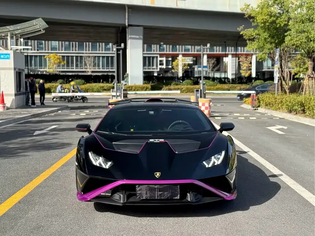 Lamborghini Huracan — фото 1