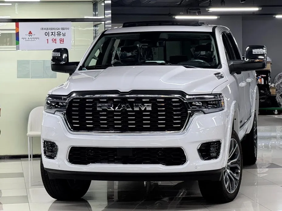 Dodge Ram Pick Up — фото 1