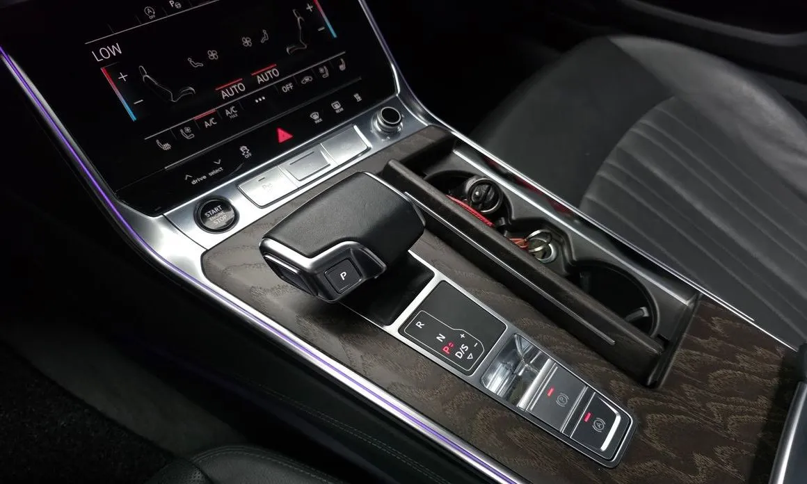 Audi A6 — фото 7