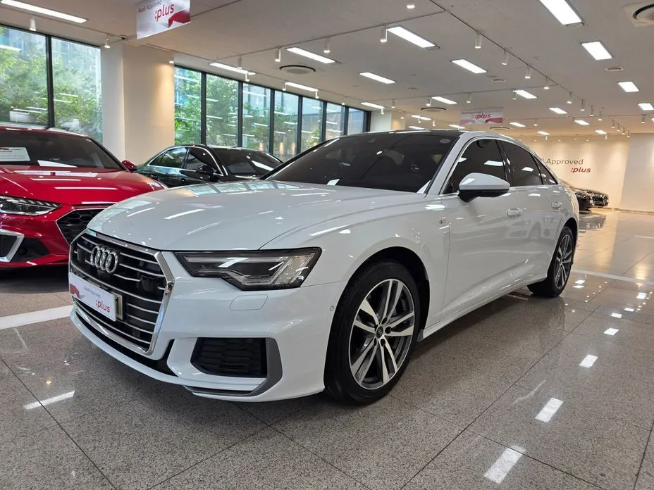 Audi A6 — фото 1