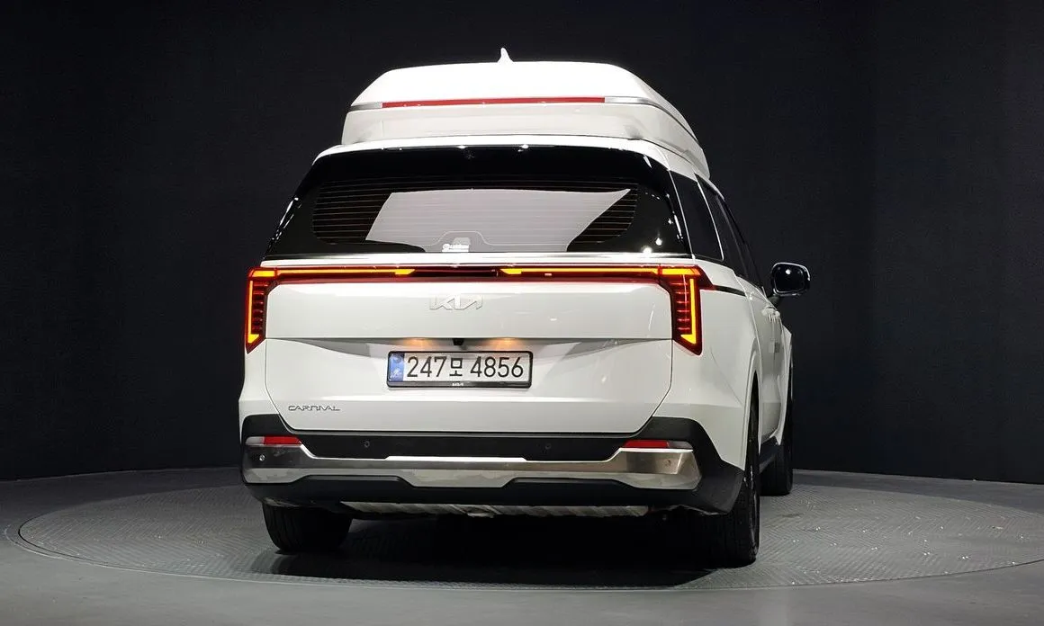 Kia Carnival — фото 10