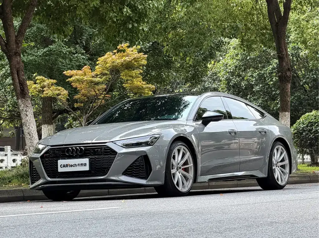 Audi RS 7 — фото 1