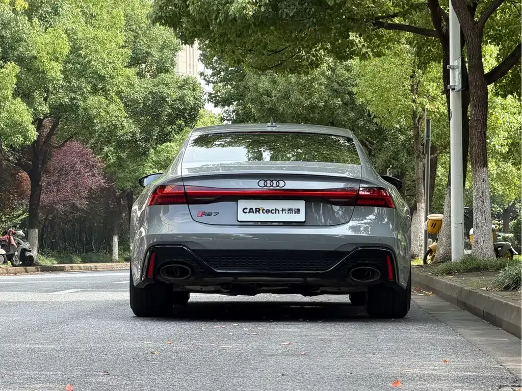 Audi RS 7 — фото 4