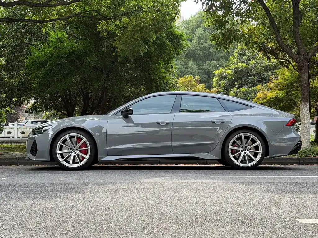 Audi RS 7 — фото 6
