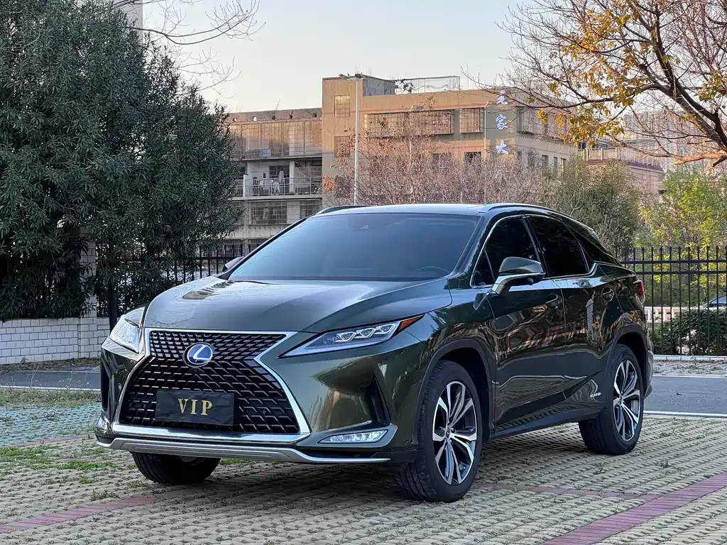 Lexus RX — фото 1