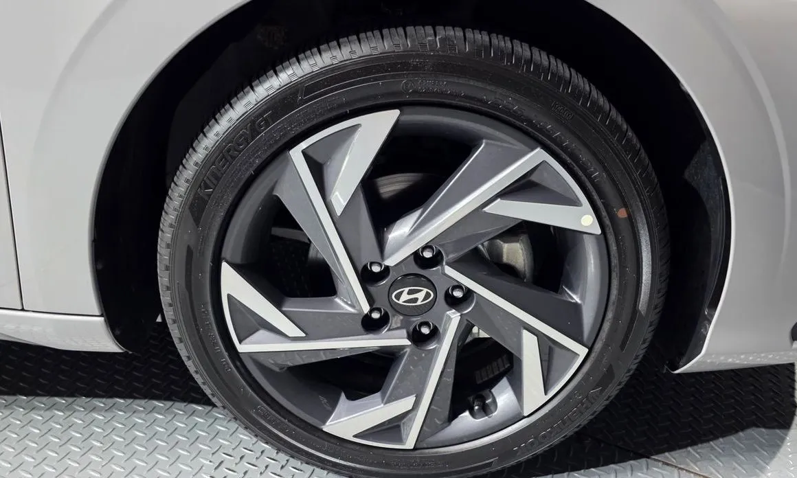 Hyundai AVANTE — фото 8