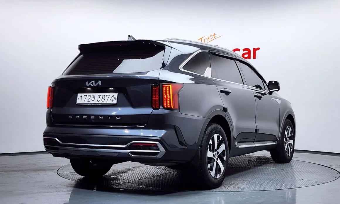 Kia Sorento — фото 6