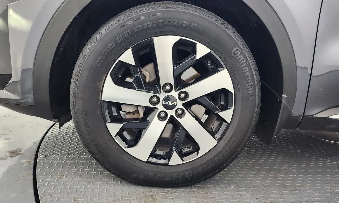Kia Sorento — фото 5