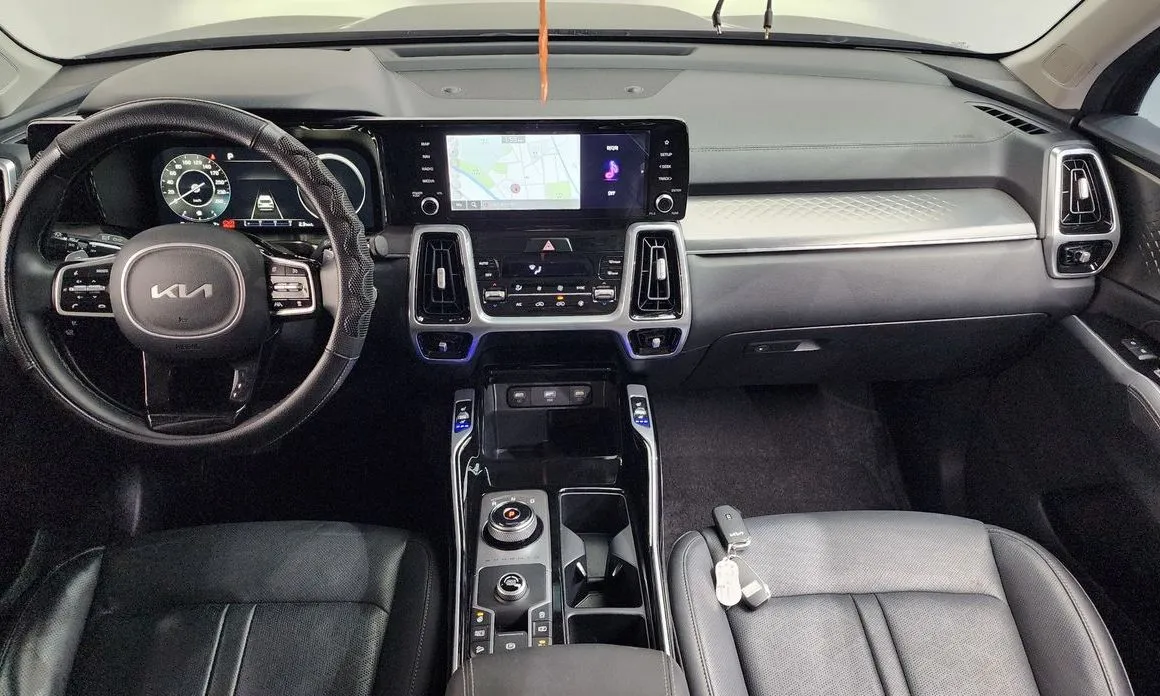Kia Sorento — фото 7