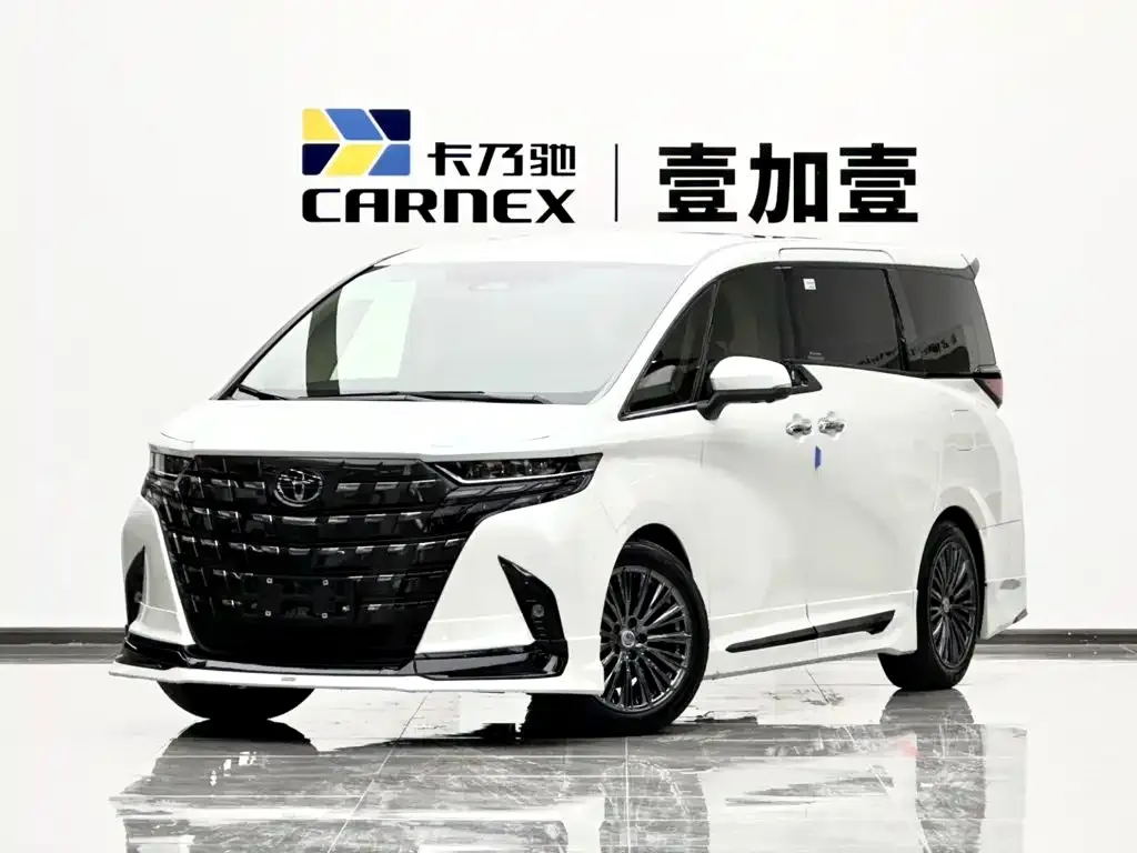Toyota Alphard — фото 1