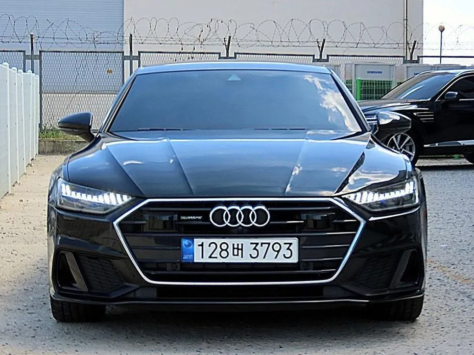 Audi A7 — фото 7
