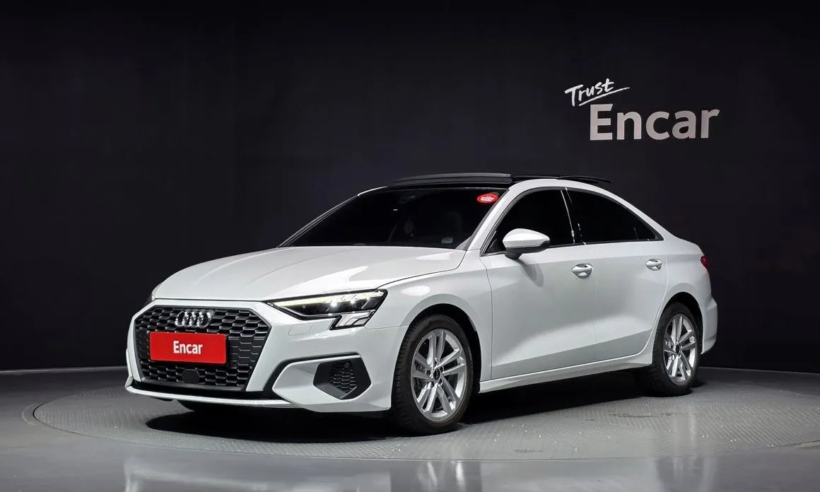 Audi A3 — фото 1