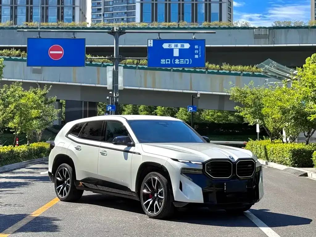 BMW XM — фото 5