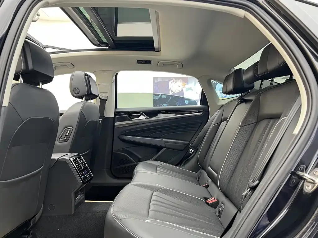 Volkswagen Passat — фото 3