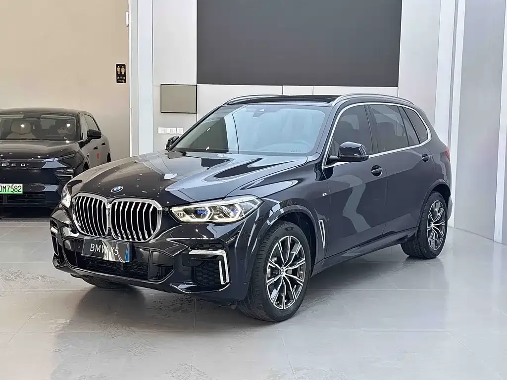 BMW X5 — фото 1