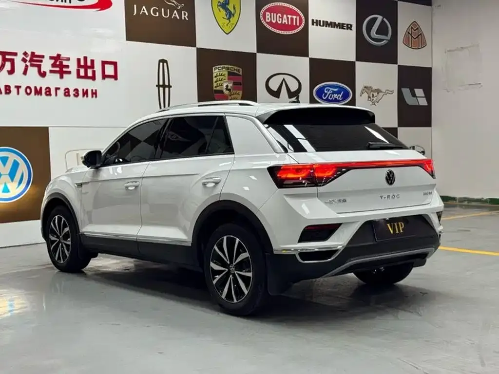 Volkswagen T-Roc — фото 7