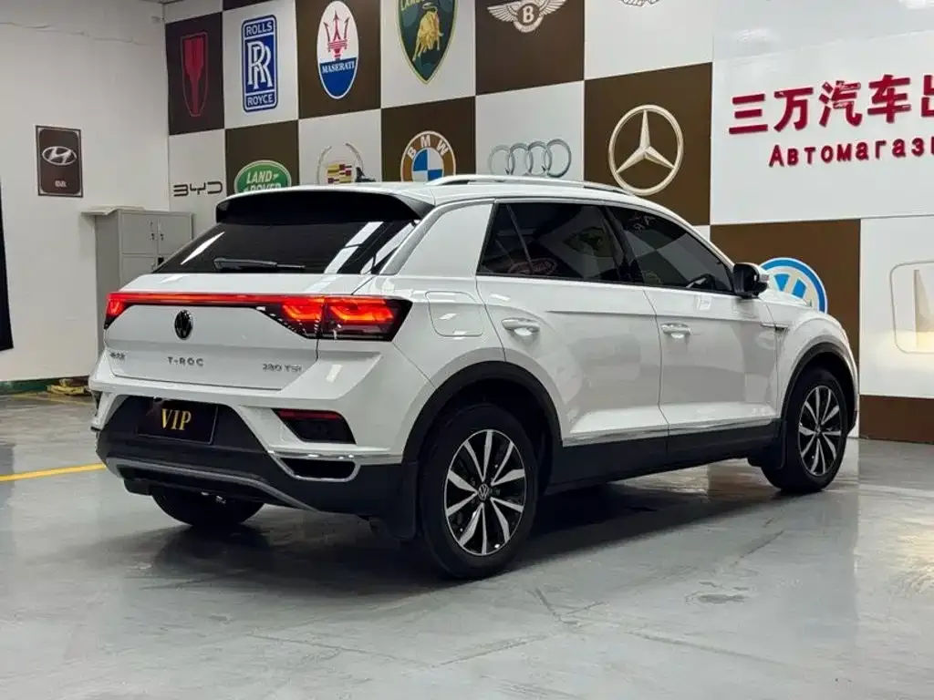 Volkswagen T-Roc — фото 3