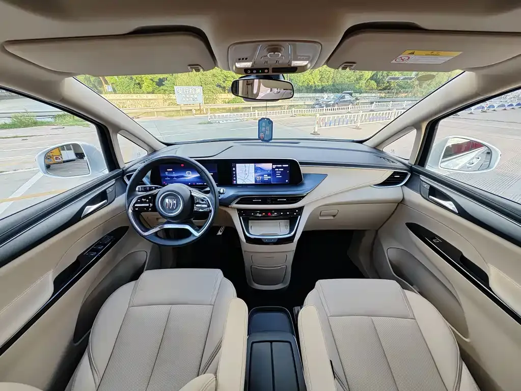Buick GL8 Hybrid — фото 6