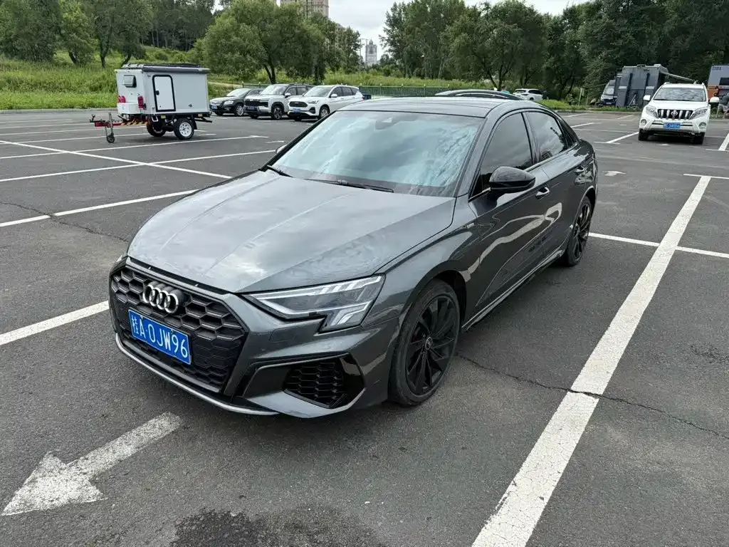 Audi A3 — фото 1