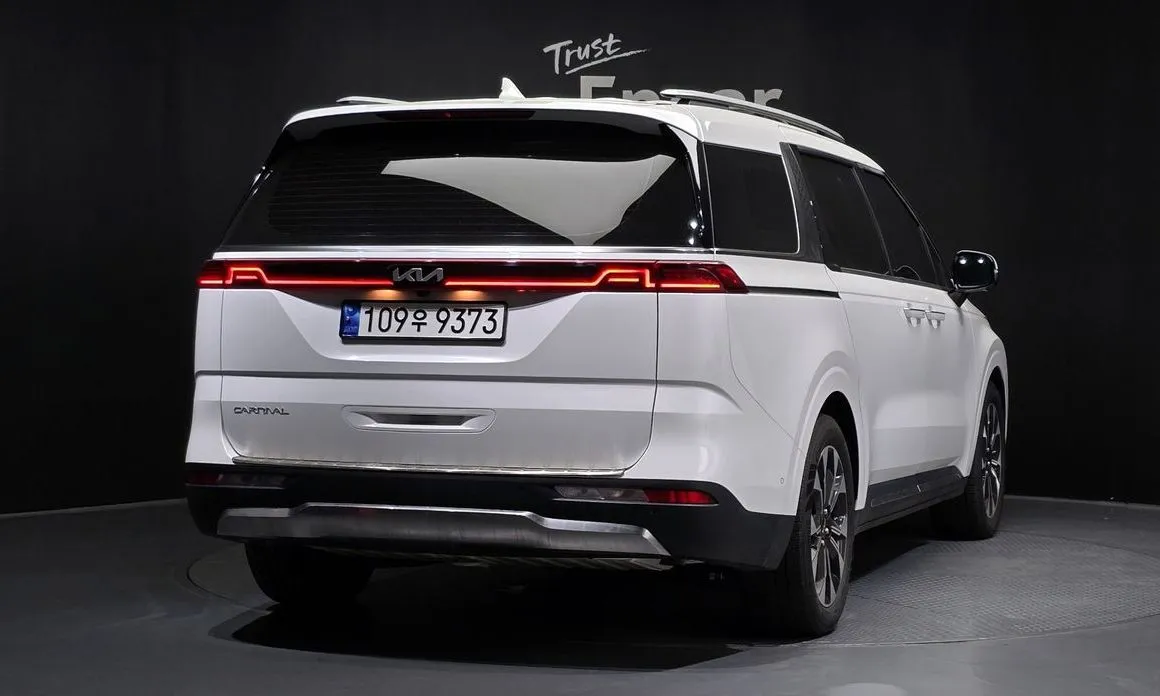 Kia Carnival — фото 3