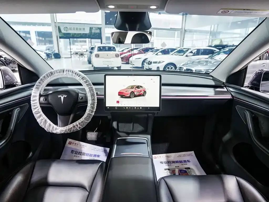 Tesla Model Y — фото 6