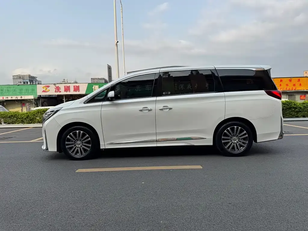 GAC Motor Trumpchi M8 — фото 6