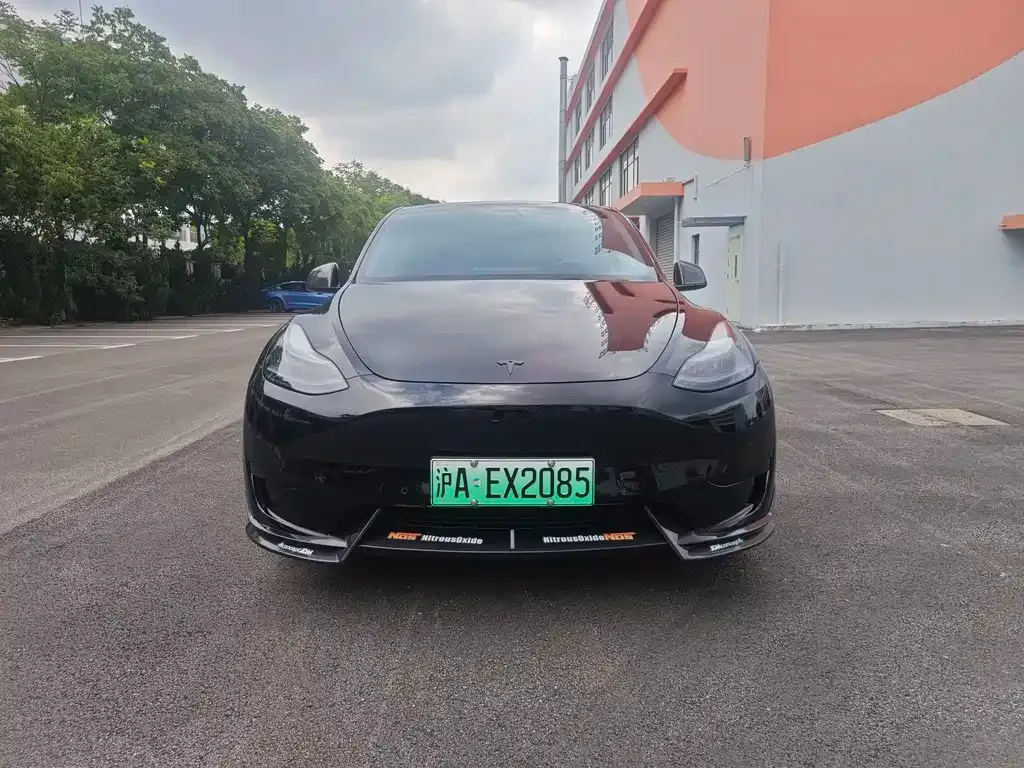Tesla Model Y — фото 8