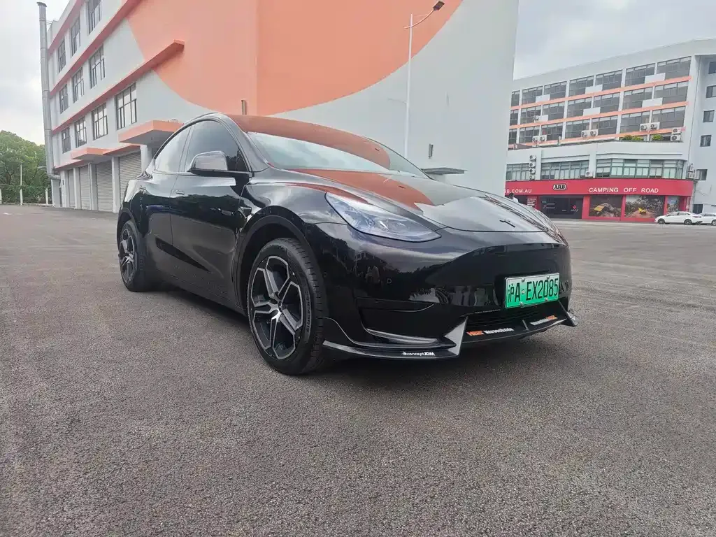 Tesla Model Y — фото 7